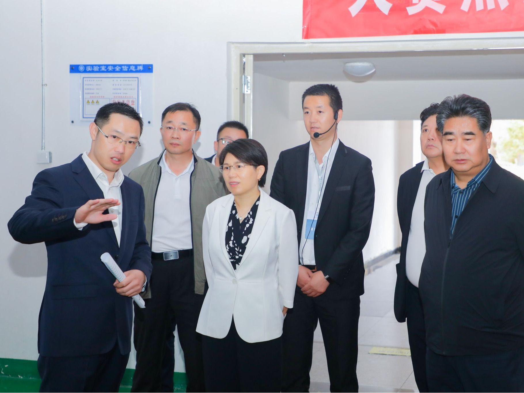 浙甘民进企业家联谊会代表团深入beat365在线唯一官网考察座谈